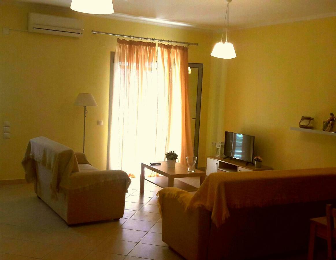 Moiras Apartments Lefkada City Екстер'єр фото